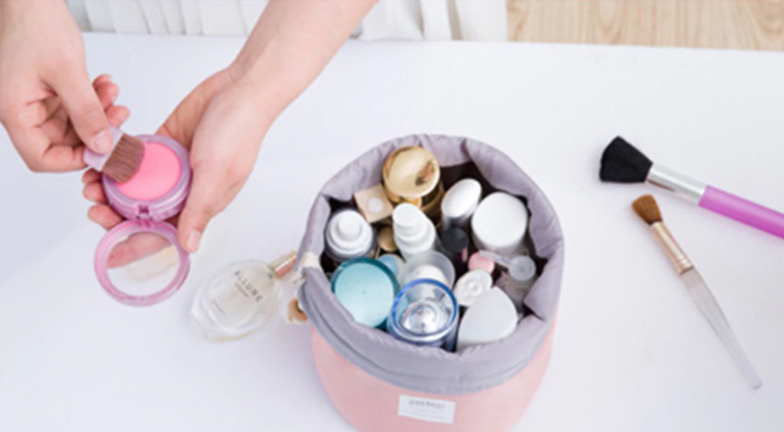 kosmeticka-taska-cestovni-stahovaci-vak-7