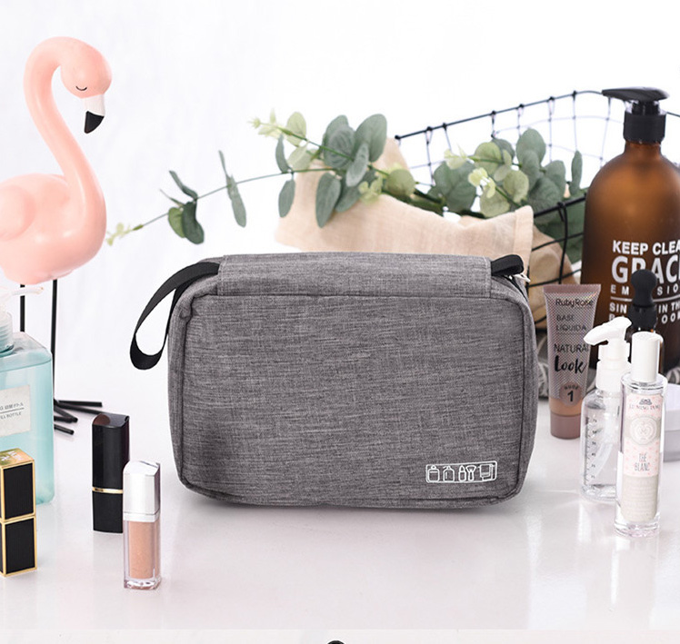 cestovni-zavesna-kosmeticka-taska-9