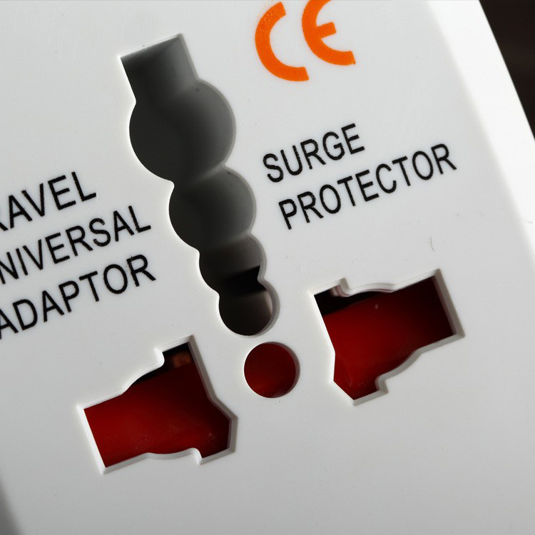 univerzalni-cestovni-adapter-eu--uk--usa--aus-5