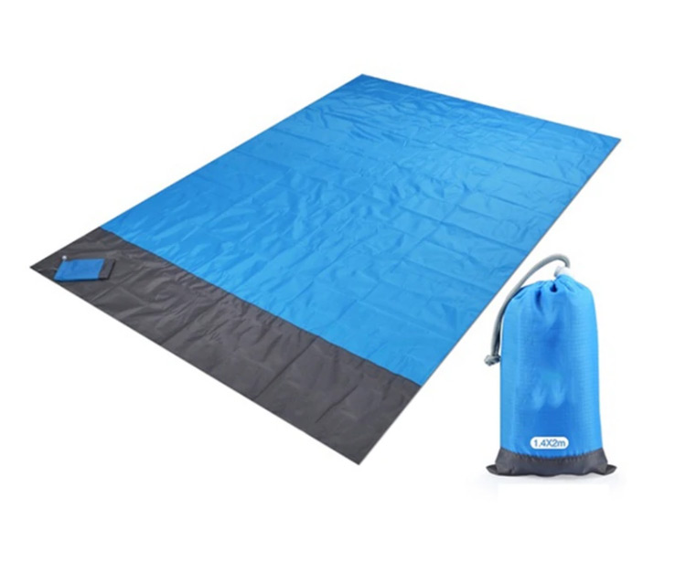 Kapesní-outdoor-mini-deka-200-x-140-cm-1