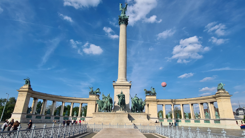 16_namesti-hrdinu-budapest-zapakuj