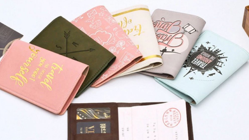 obal-na-cestovni-pas-tip-darek-pro-cestovatele