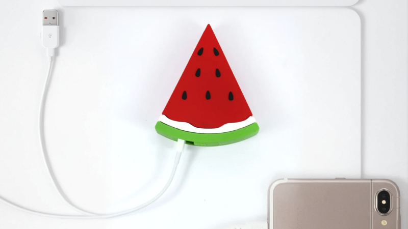 powerbanka-vtipna-tip-na-darek-elektronika