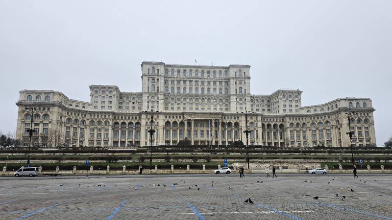 1-Palac-Parlamentu-Palatul-Parlamentului-bukurest