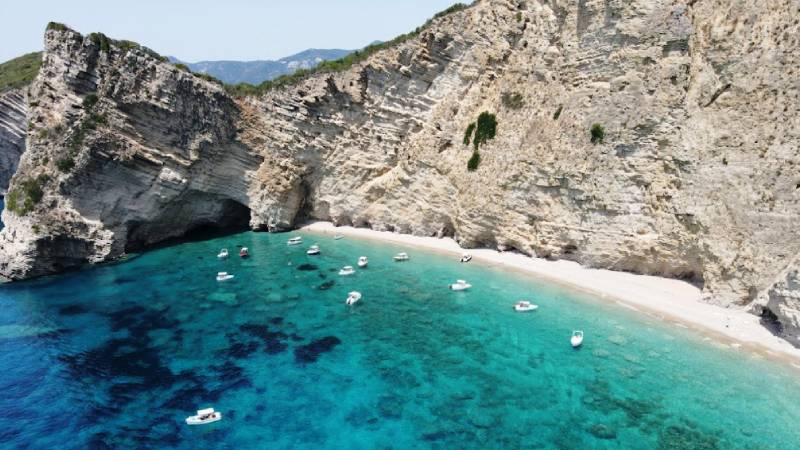 10-Chomi-beach-corfu