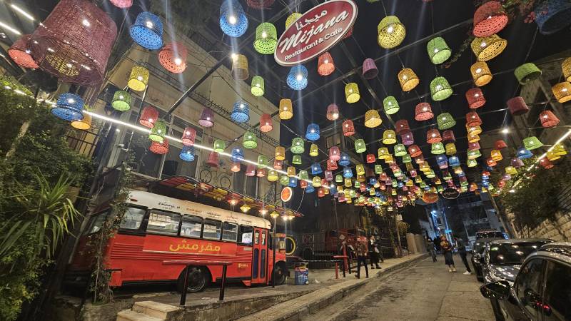 jordansko-amman-rainbow-street